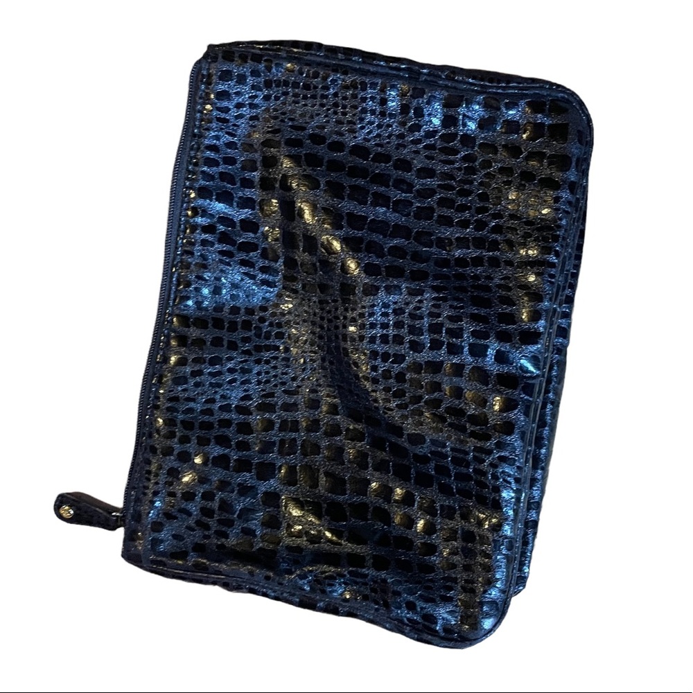 Stephanie Johnson | Faux Alligator Clutch